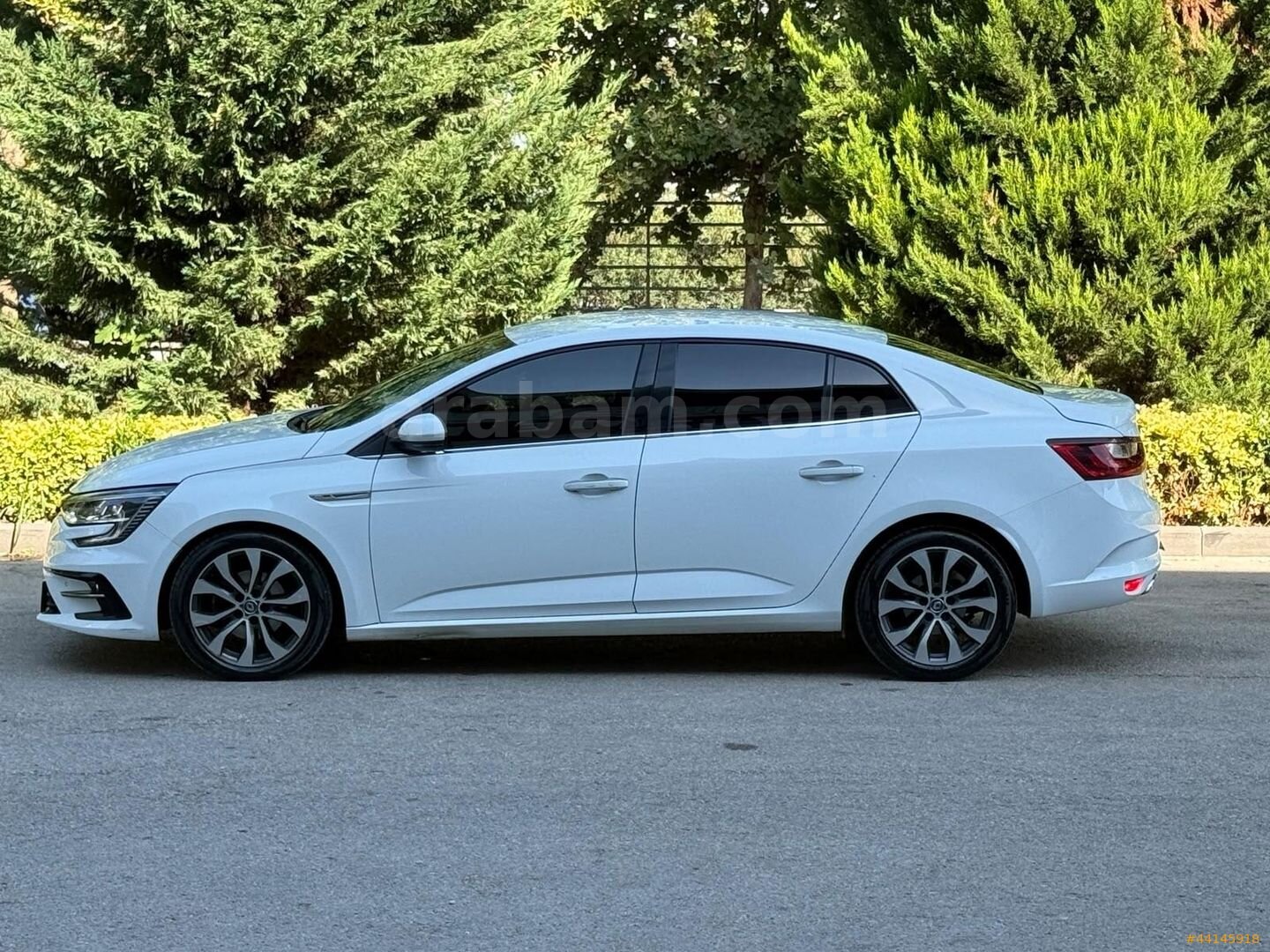Galeriden Renault Megane 1.5 Blue DCI Icon 2021 Model Gaziantep 139.000 km Beyaz 7