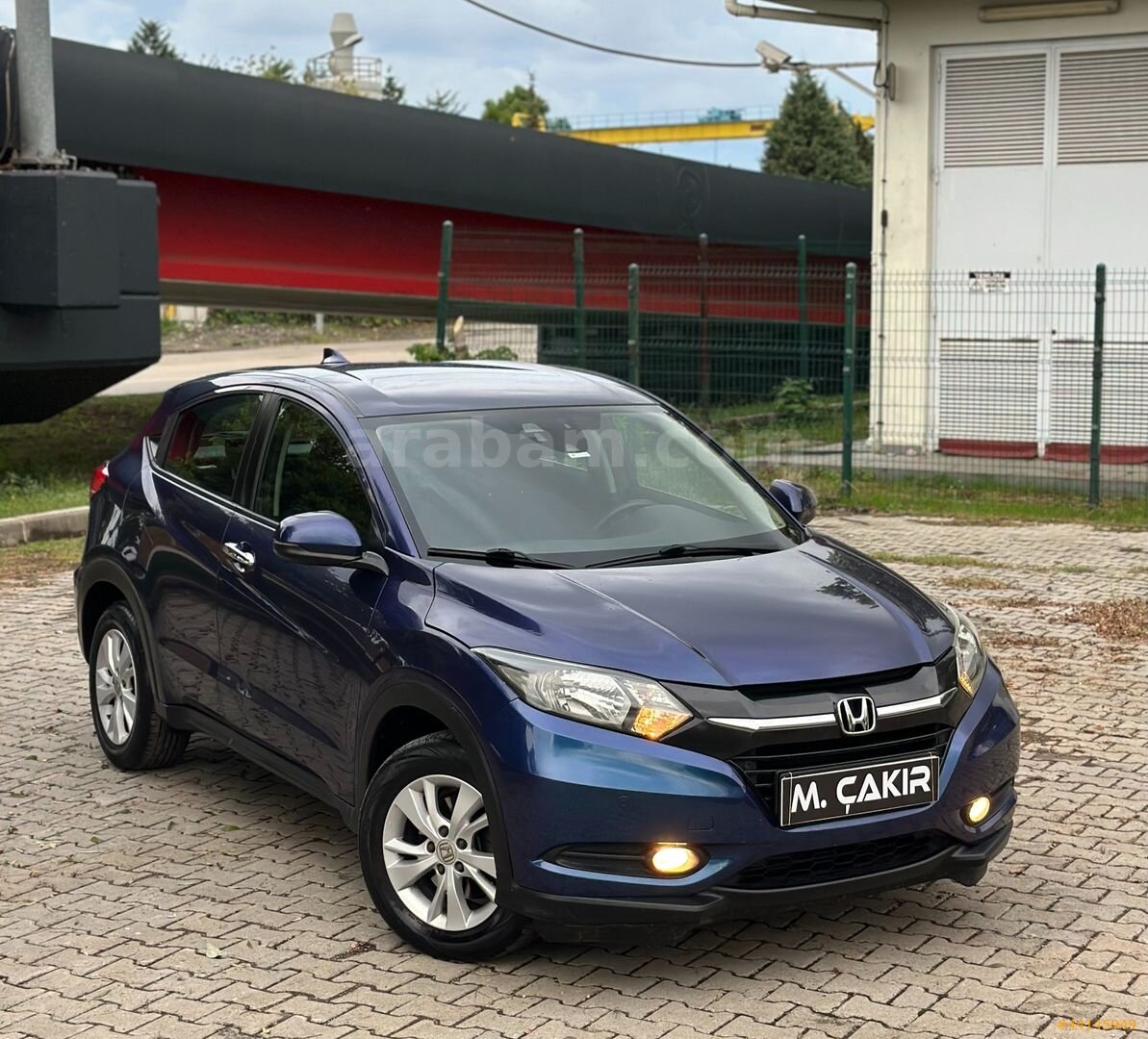 İLK ELDEN FULL YETKİLİ SERVİS BAKIMLI 1.SINIF TEMİZLİKTE HR-V 3