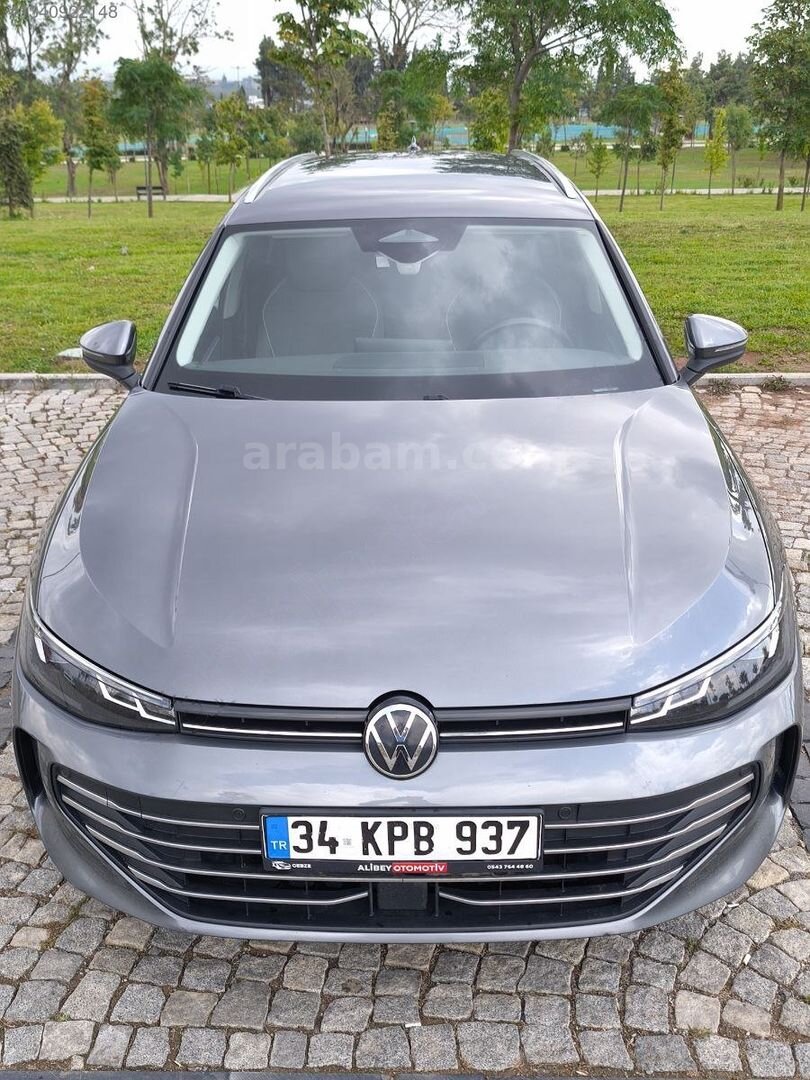 Galeriden Volkswagen Passat Variant 1.5 e-TSI Business 2024 Model Kocaeli 90.000 km Gri 2