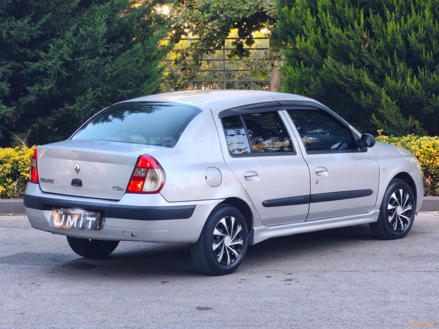 Galeriden Renault Clio 1.5 dCi Alize 2006 Model Gaziantep 383.000 km Gri 5