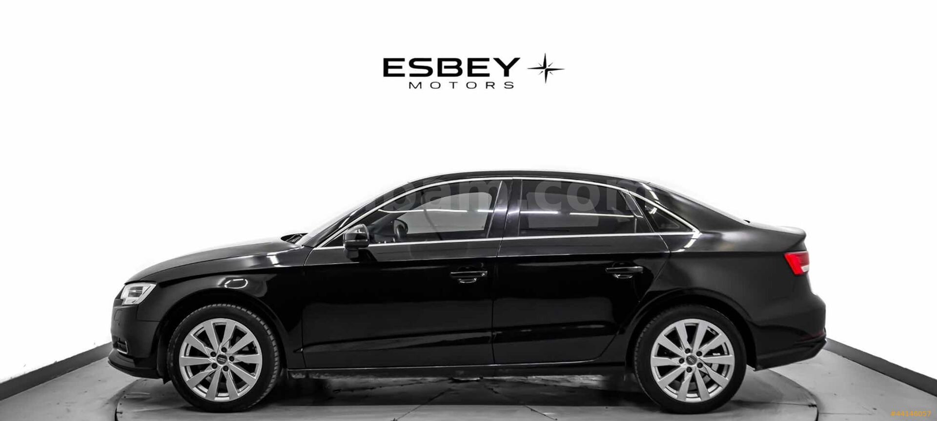 Galeriden Audi A3 Sedan 1.6 TDI Design Line 2016 Model İstanbul 146.000 km Siyah 5
