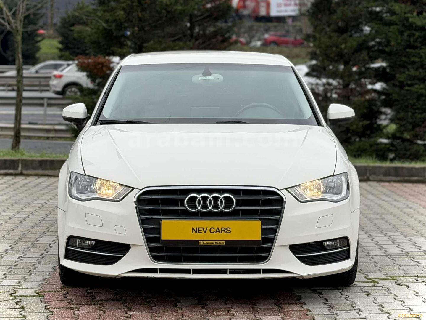 Galeriden Audi A3 Sportback 1.6 TDI Attraction 2015 Model İstanbul 192.000 km Beyaz 3