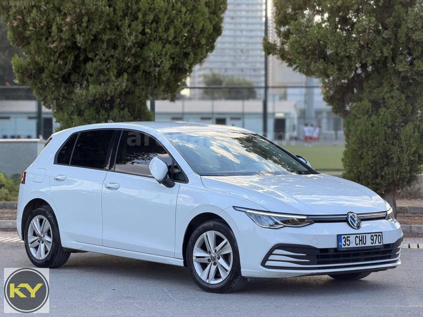 Galeriden Volkswagen Golf 1.0 TSi Impression 2023 Model İzmir 74.000 km Beyaz 3