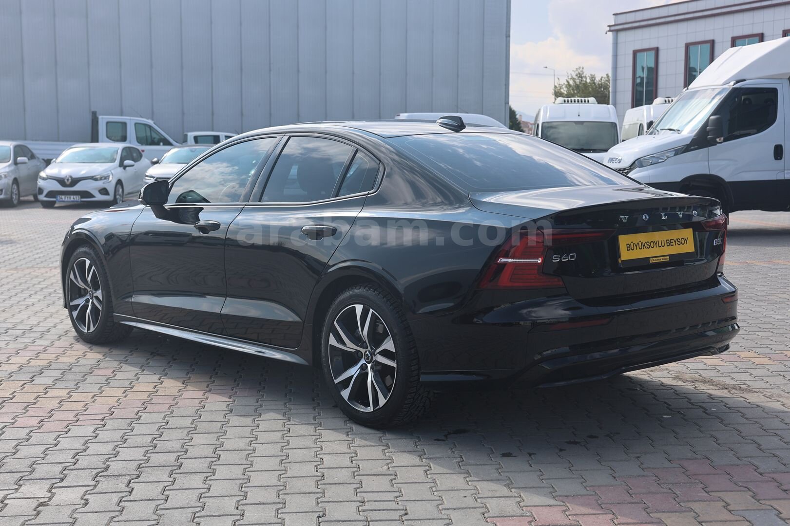 Galeriden Volvo S60 2.0 B5 Plus Dark 2023 Model Konya 79.974 km Siyah 6