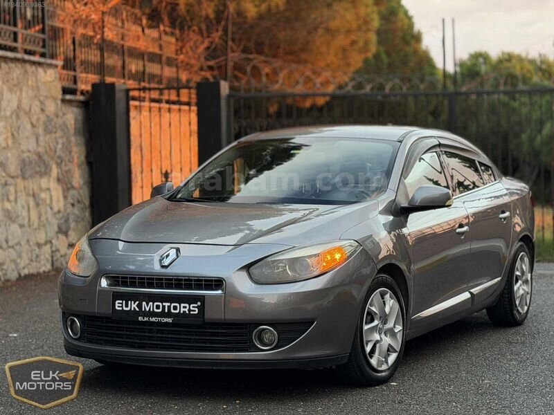 Galeriden Renault Fluence 1.5 dCi Dynamique 2011 Model Trabzon 213.000 km Gri