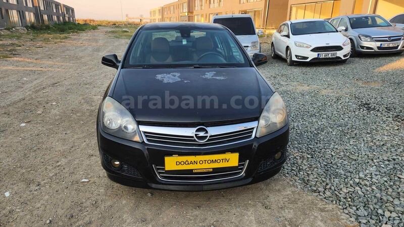 Galeriden Opel Astra 1.6 Enjoy 111.Yıl 2012 Model Hatay 146.000 km Siyah