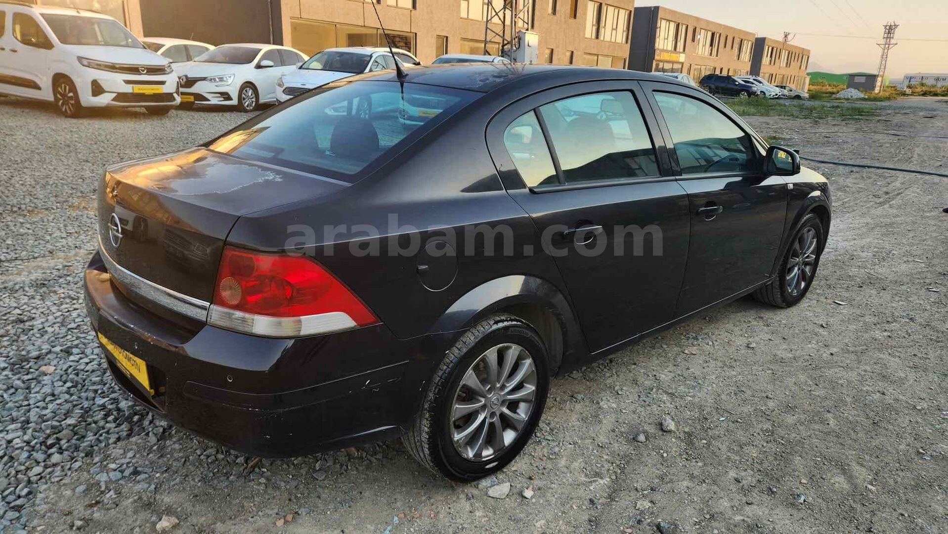 Galeriden Opel Astra 1.6 Enjoy 111.Yıl 2012 Model Hatay 146.000 km Siyah 7