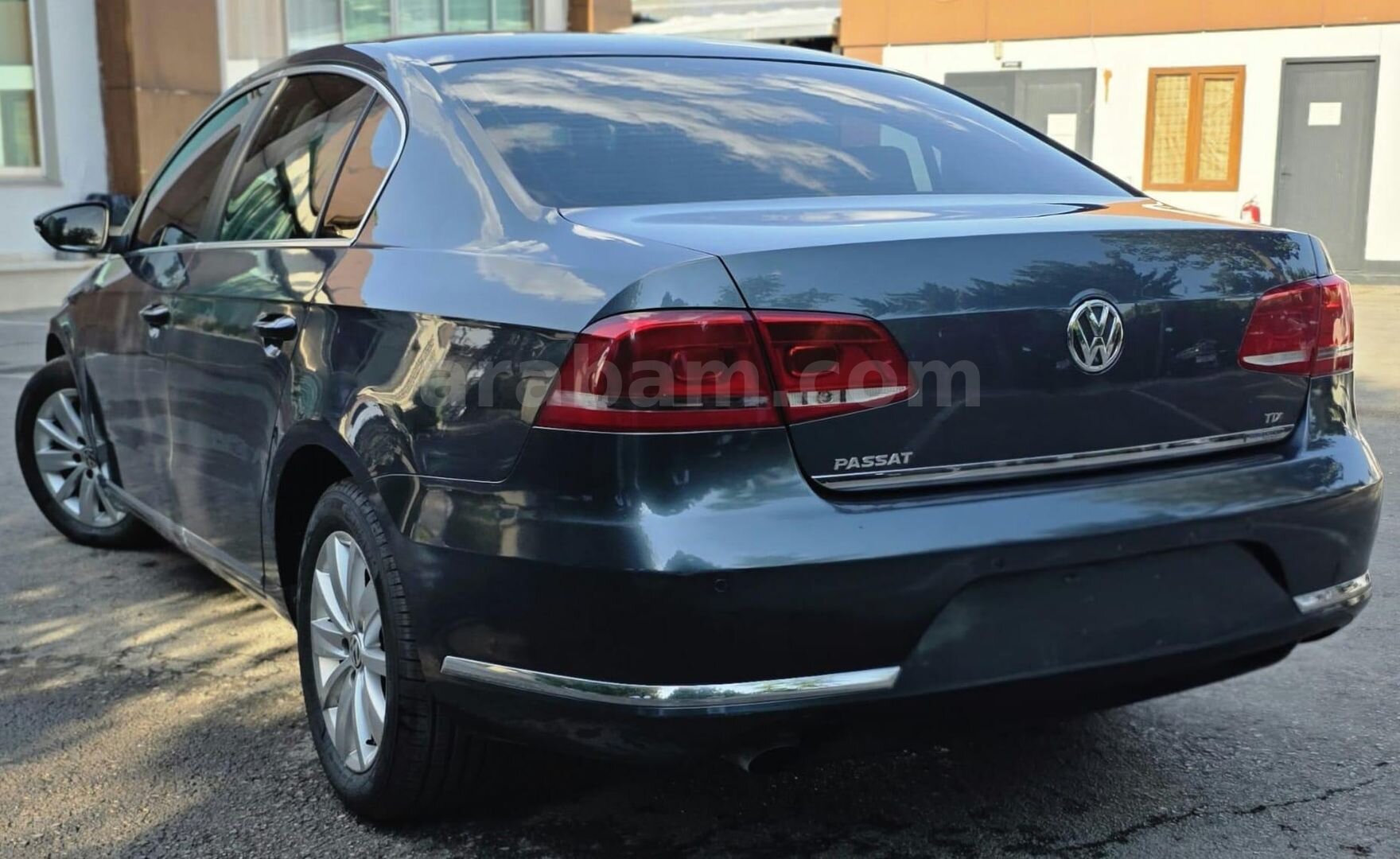 Sahibinden Volkswagen Passat 1.6 TDi BlueMotion Comfortline 2012 Model Gaziantep 280.000 km Füme 1