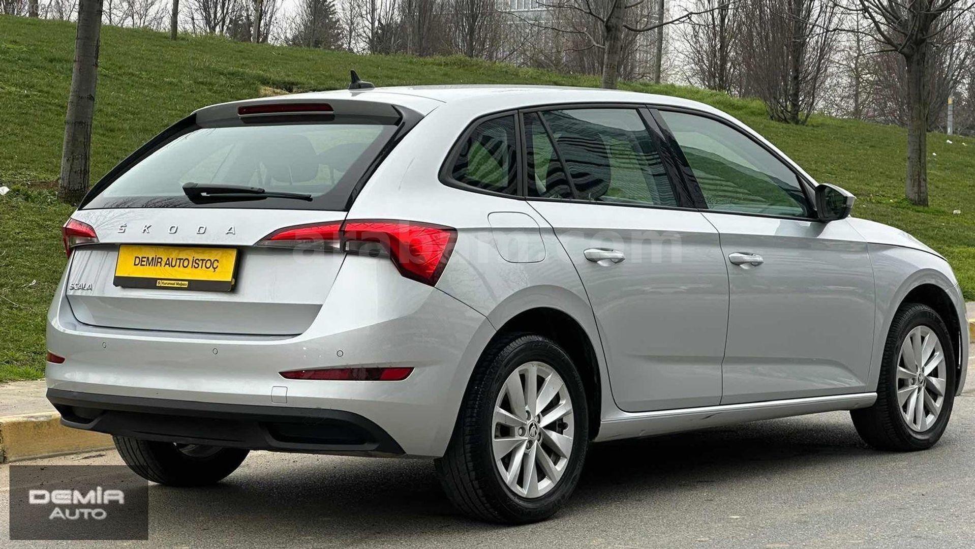 Galeriden Skoda Scala 1.0 TSI Elite 2024 Model İstanbul 99.000 km Gri 6