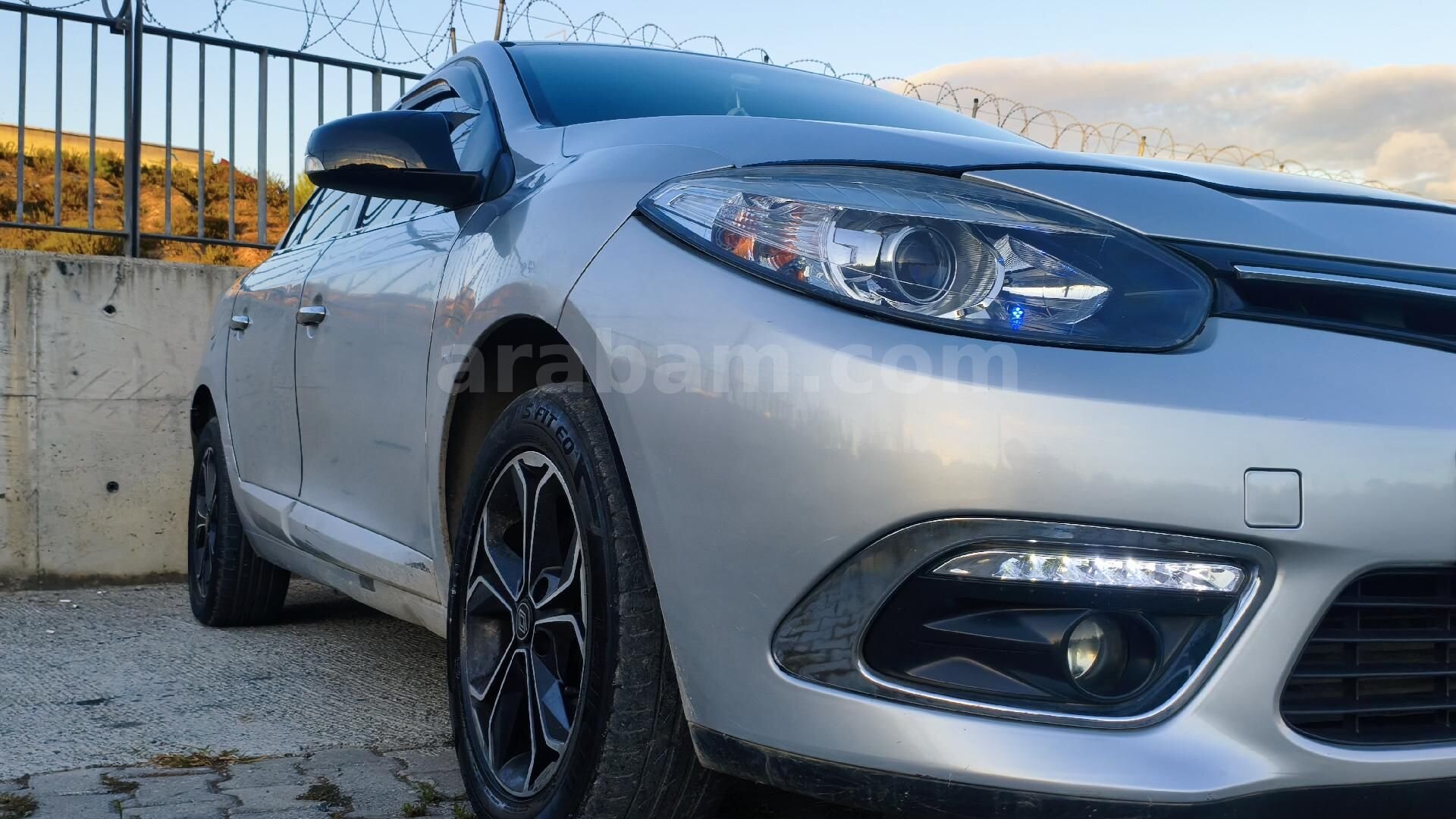 Sahibinden Renault Fluence 1.5 dCi Business 2011 Model İstanbul 187.000 km Gri (metalik) 3