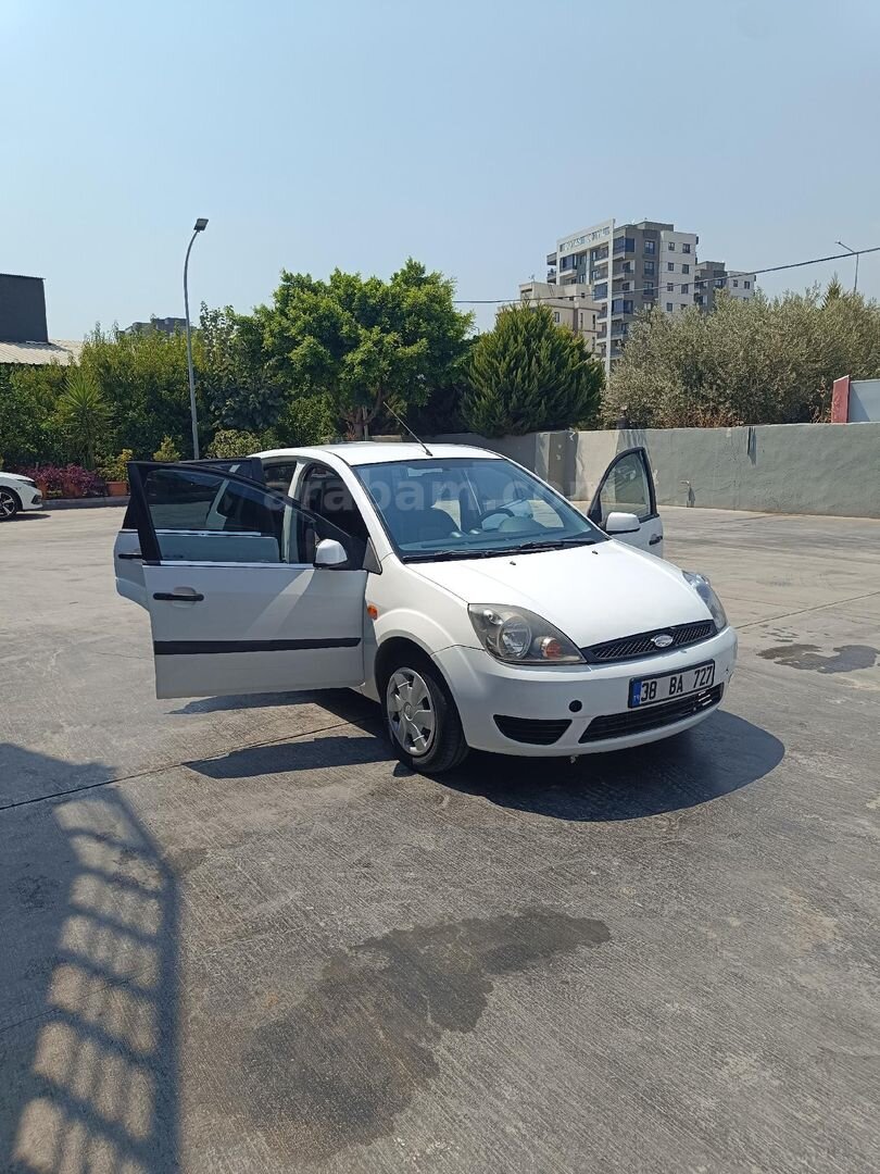 Sahibinden Ford Fiesta 1.4 TDCi Comfort 2007 Model Mersin 247.000 km Beyaz 3