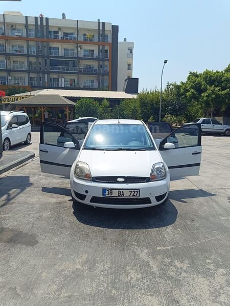 Sahibinden Ford Fiesta 1.4 TDCi Comfort 2007 Model Mersin 247.000 km Beyaz