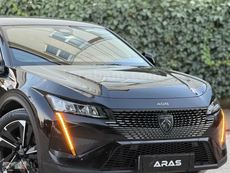 BOYASIZ HATASIZ 49000 KM'DE 408 1.2 PURETECH ALLURE EAT8