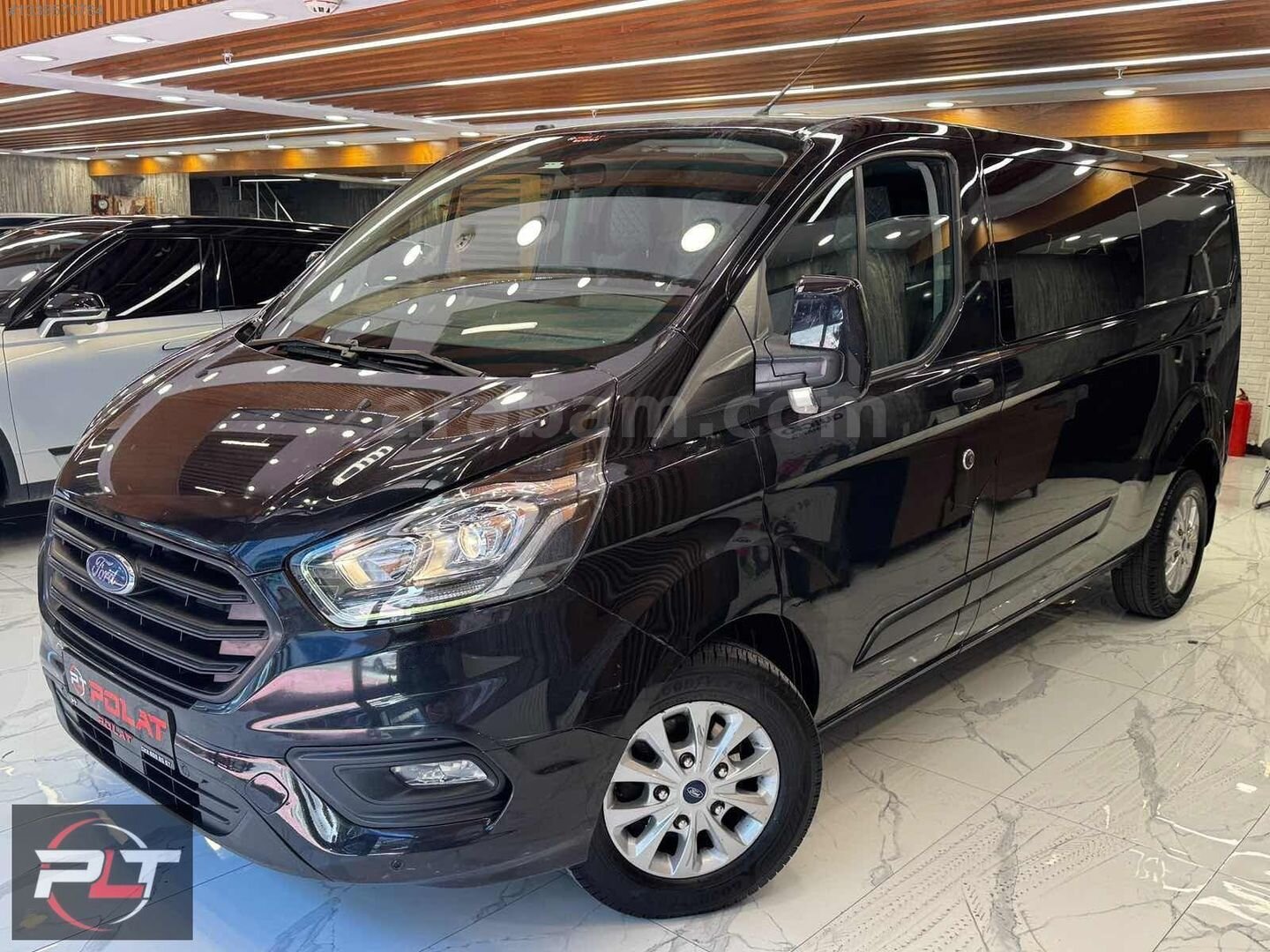POLAT'TAN 2023 FORD CUSTOM 320 L DELÜXE PAKET 15 DK KREDİ İLE 7