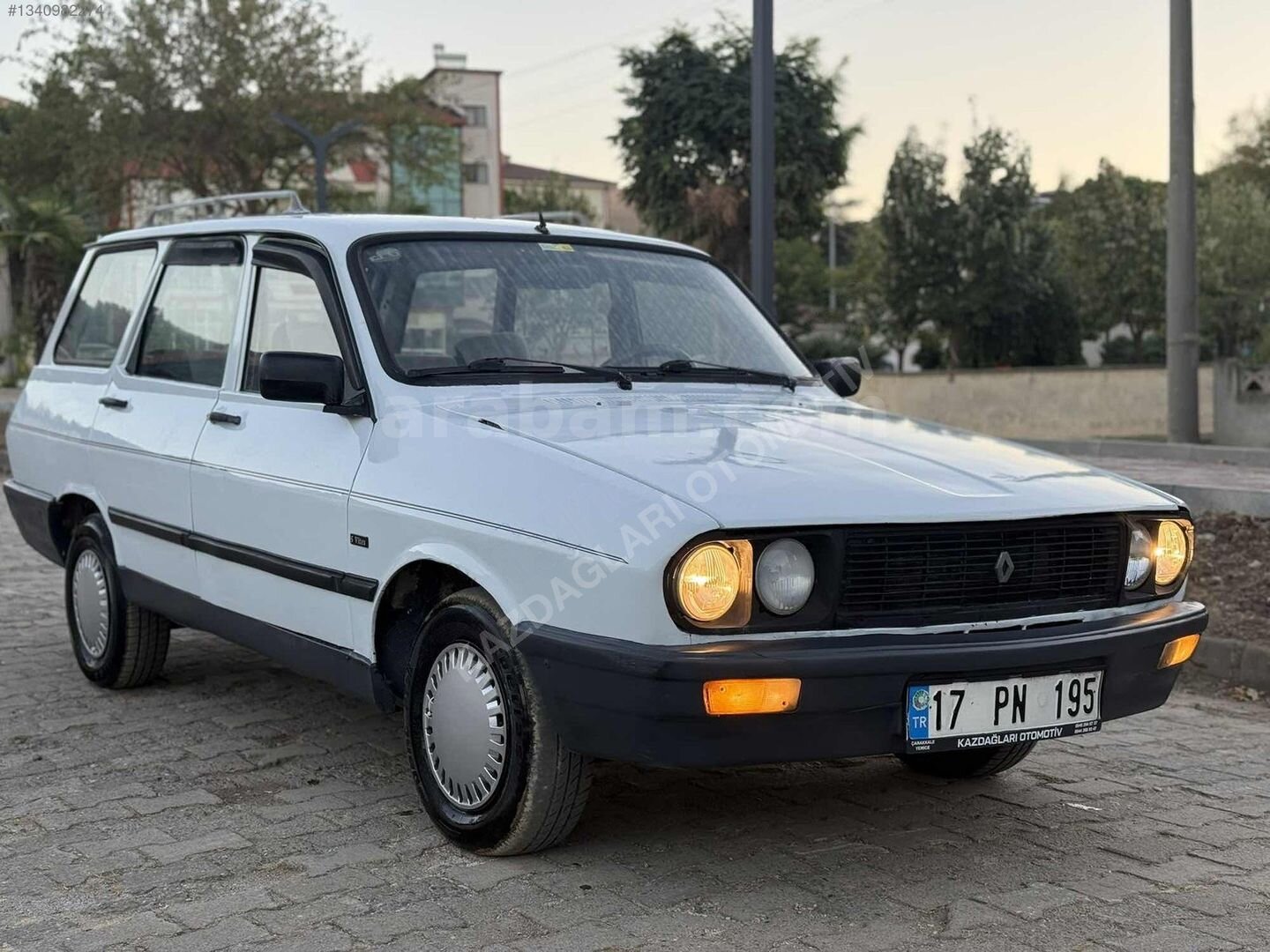 Galeriden Renault R 12 Toros 1990 Model Çanakkale 10.000 km Beyaz 3