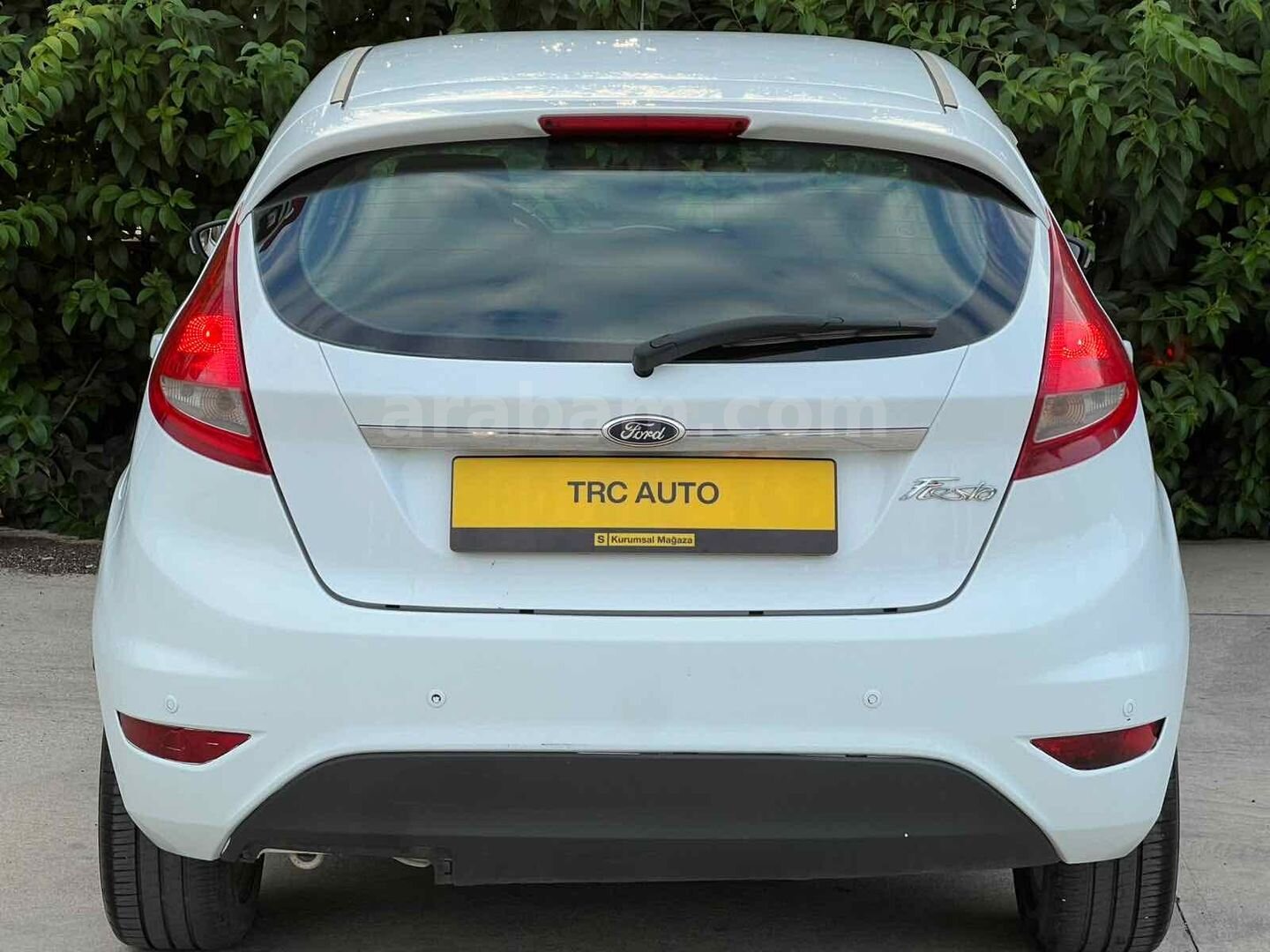 Galeriden Ford Fiesta 1.4 Titanium 2011 Model Osmaniye 284.000 km Beyaz 7
