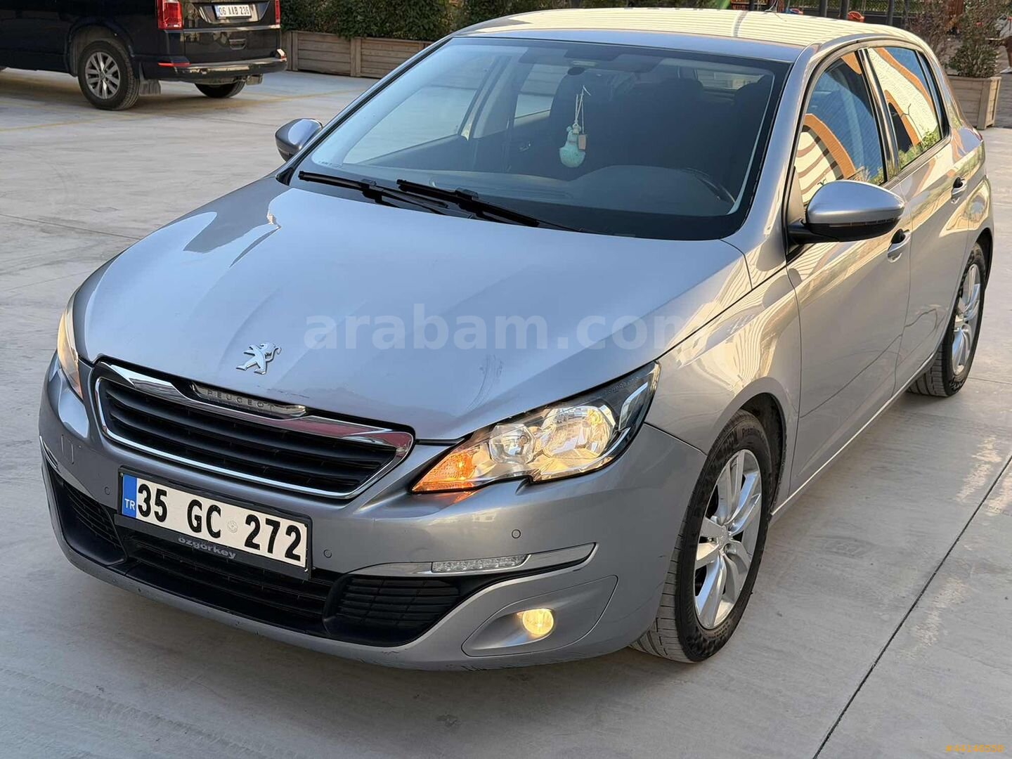 Galeriden Peugeot 308 1.2 VTi Active 2014 Model Ankara 180.000 km Gri 2