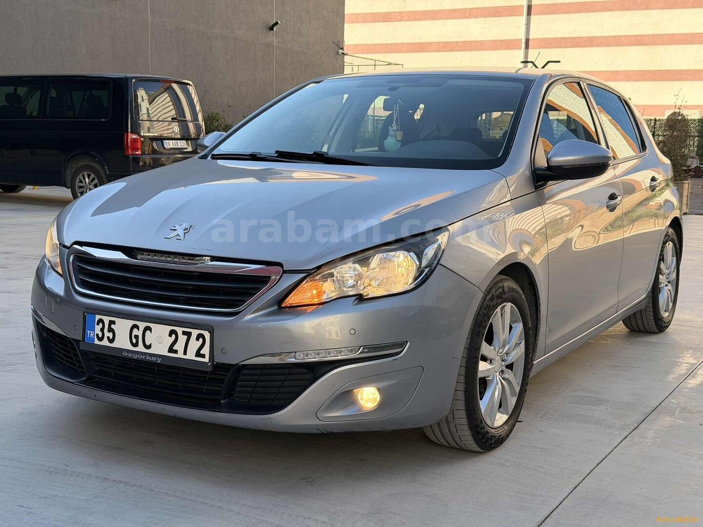 Galeriden Peugeot 308 1.2 VTi Active 2014 Model Ankara 180.000 km Gri 1