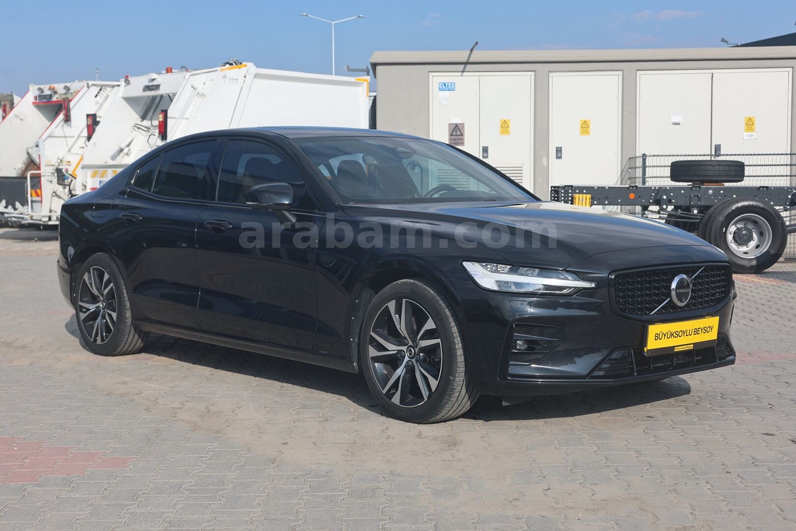 Galeriden Volvo S60 2.0 B5 Plus Dark 2023 Model Konya 93.272 km Siyah 2