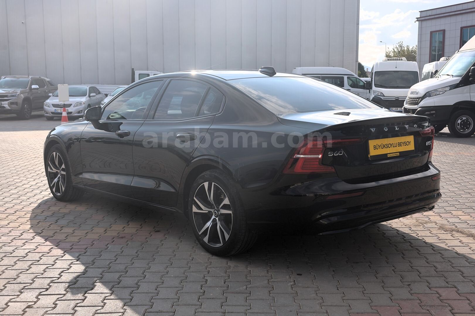 Galeriden Volvo S60 2.0 B5 Plus Dark 2023 Model Konya 93.272 km Siyah 6