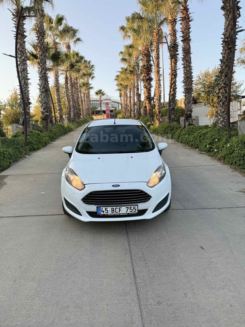 Galeriden Ford Fiesta 1.5 TDCi Trend X 2015 Model Manisa 191.250 km Beyaz 1