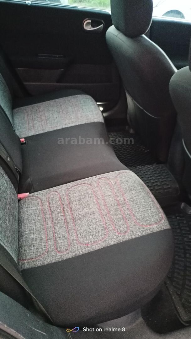 Sahibinden Renault Megane 1.6 Dynamique 2005 Model İstanbul 156.000 km Kırmızı 6