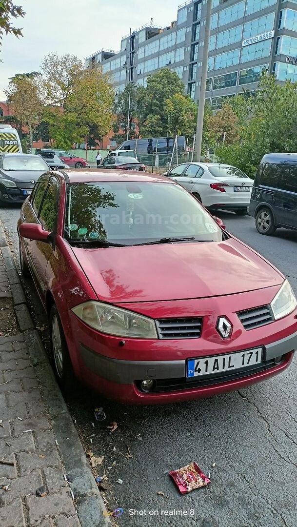 Sahibinden Renault Megane 1.6 Dynamique 2005 Model İstanbul 156.000 km Kırmızı 4