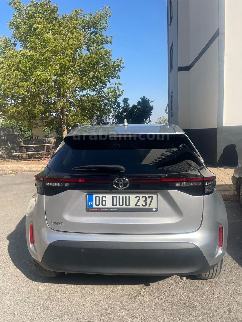 Sahibinden Toyota Yaris Cross 1.5 Flame X-Pack 2023 Model 3