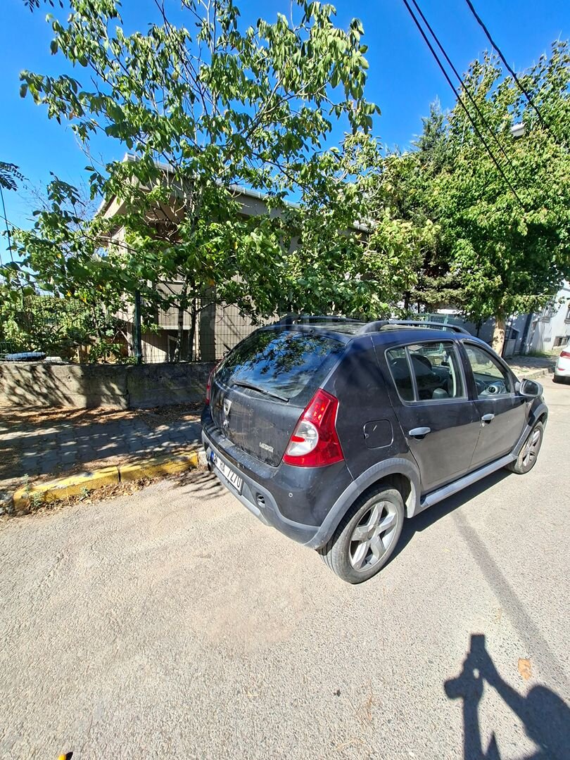 Sahibinden Dacia Sandero 1.5 dCi Stepway 2011 Model İstanbul 167.000 km Füme 4