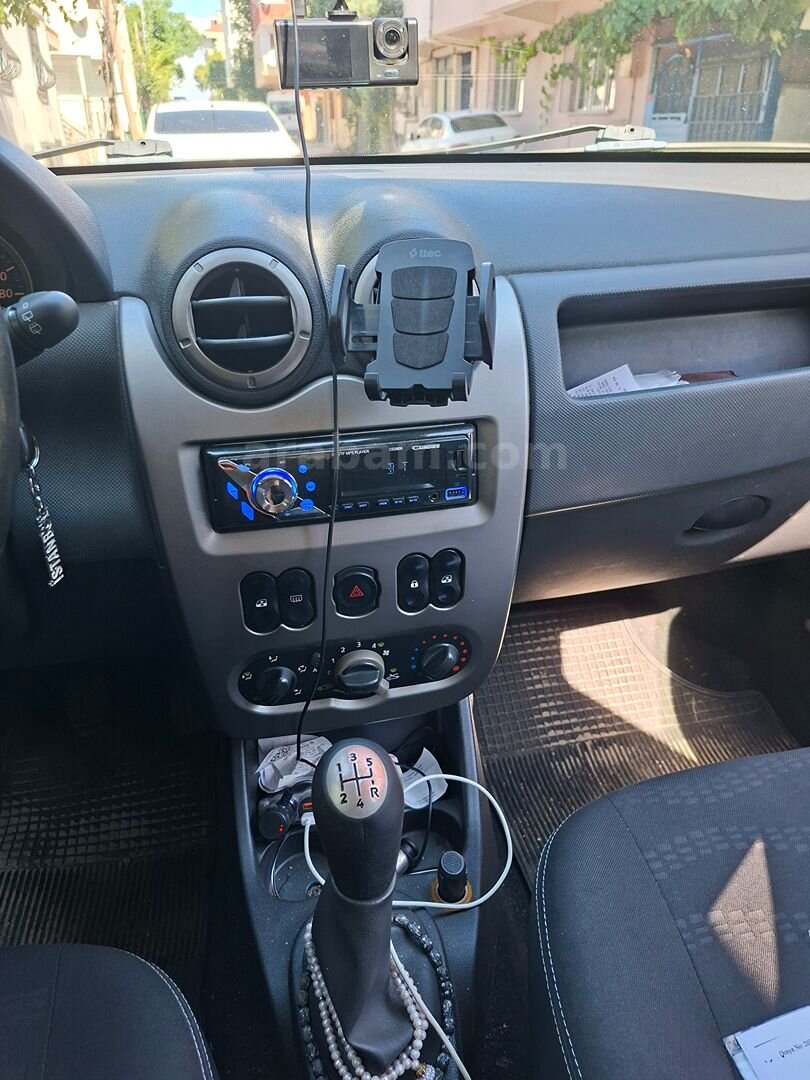 Sahibinden Dacia Sandero 1.5 dCi Stepway 2011 Model İstanbul 167.000 km Füme 5