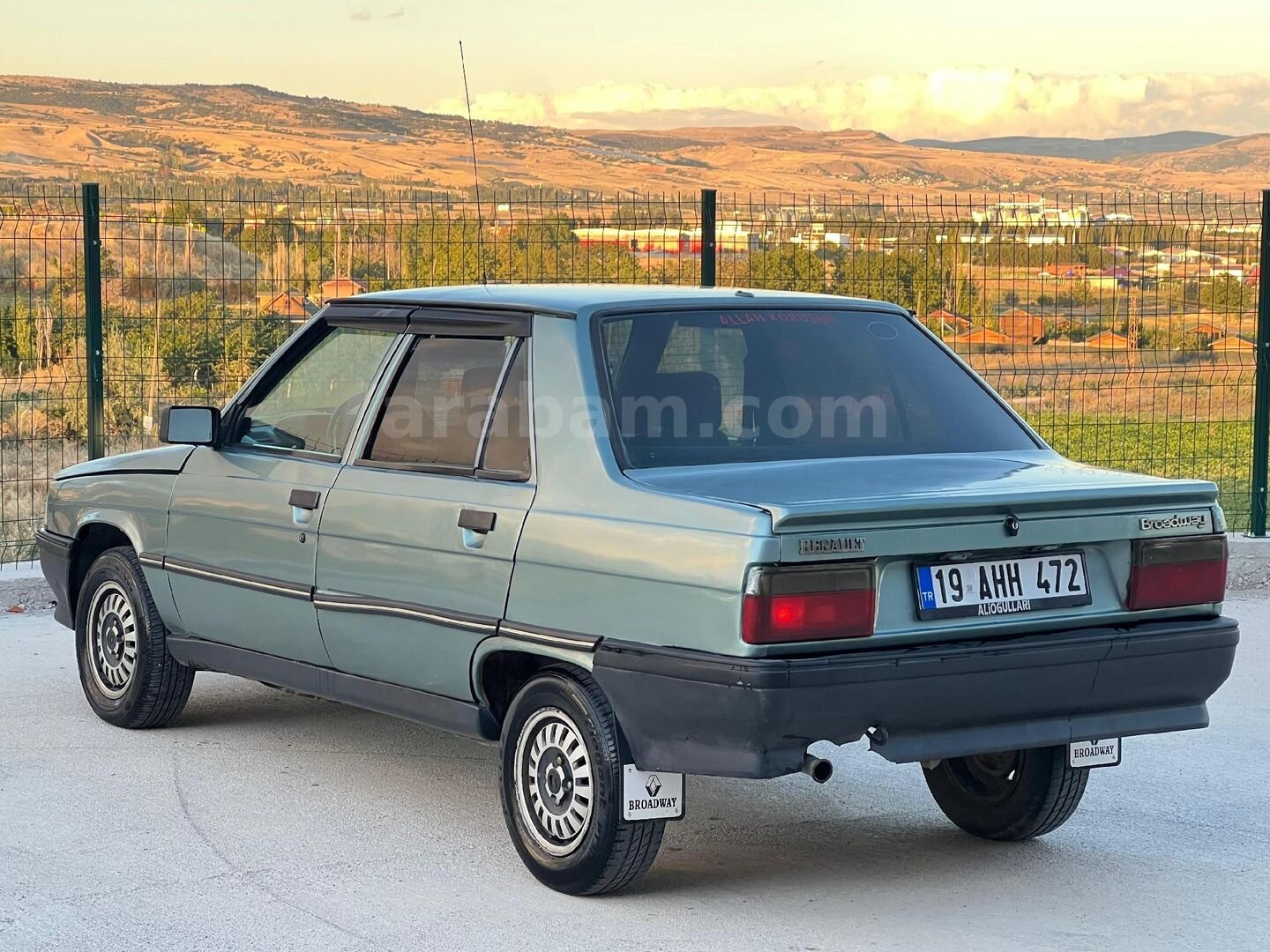 Galeriden Renault R 9 1.4 Broadway 1995 Model Amasya 242.000 km Yeşil 2