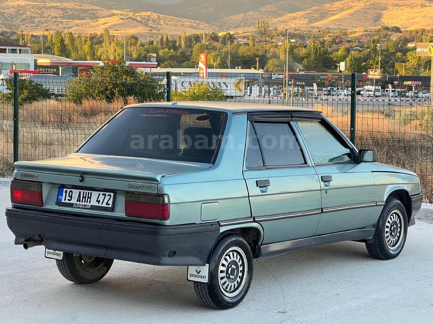 Galeriden Renault R 9 1.4 Broadway 1995 Model Amasya 242.000 km Yeşil 7