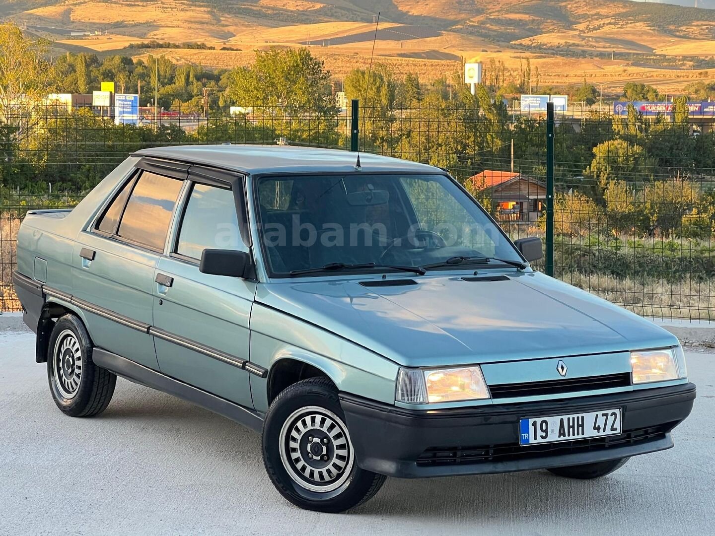 Galeriden Renault R 9 1.4 Broadway 1995 Model Amasya 242.000 km Yeşil 1
