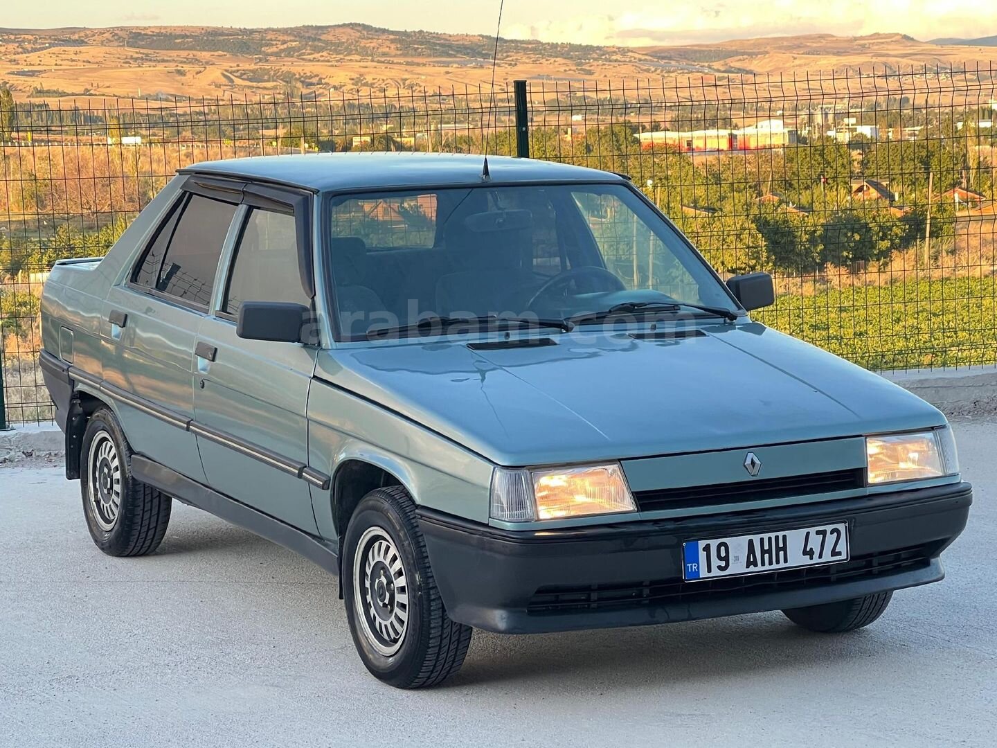 Galeriden Renault R 9 1.4 Broadway 1995 Model Amasya 242.000 km Yeşil 5
