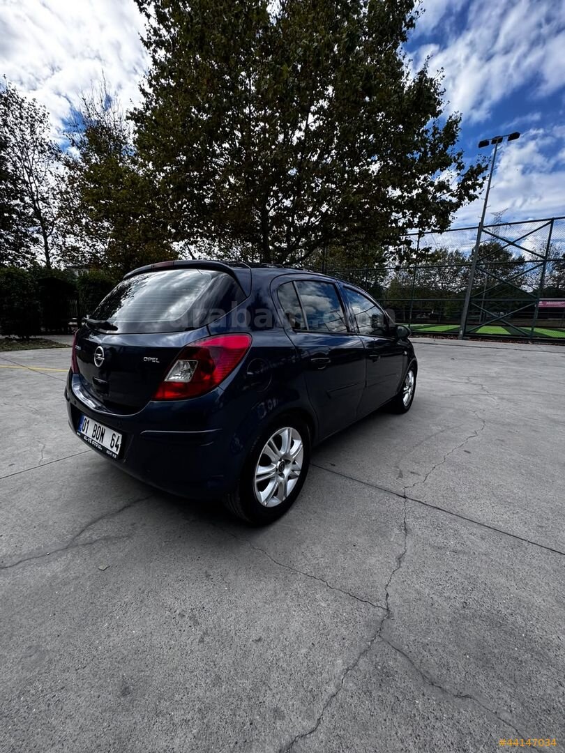 Galeriden Opel Corsa 1.4 Twinport Enjoy 2012 Model İstanbul 192.400 km Lacivert 7