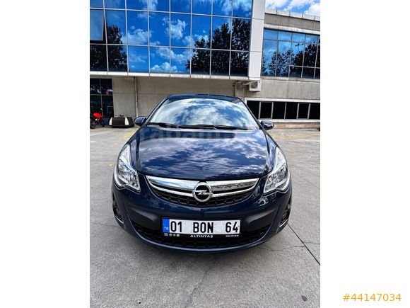 Galeriden Opel Corsa 1.4 Twinport Enjoy 2012 Model İstanbul