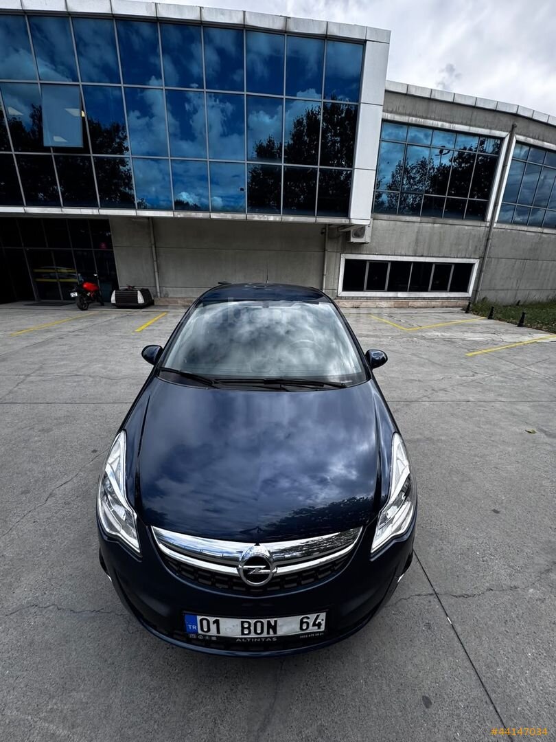 Galeriden Opel Corsa 1.4 Twinport Enjoy 2012 Model İstanbul 192.400 km Lacivert 1