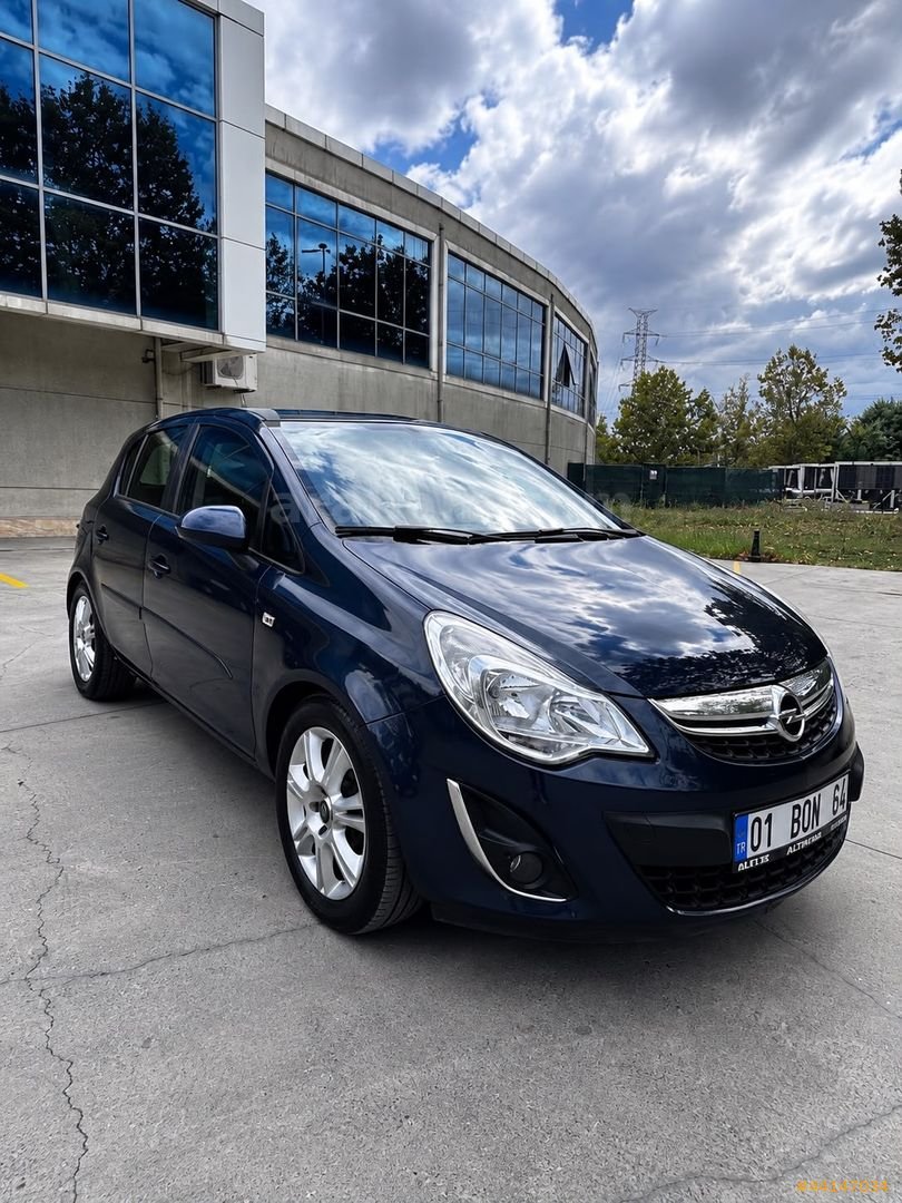 Galeriden Opel Corsa 1.4 Twinport Enjoy 2012 Model İstanbul