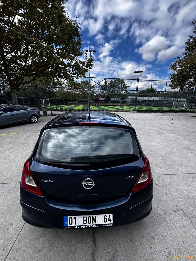 Galeriden Opel Corsa 1.4 Twinport Enjoy 2012 Model İstanbul 192.400 km Lacivert 6