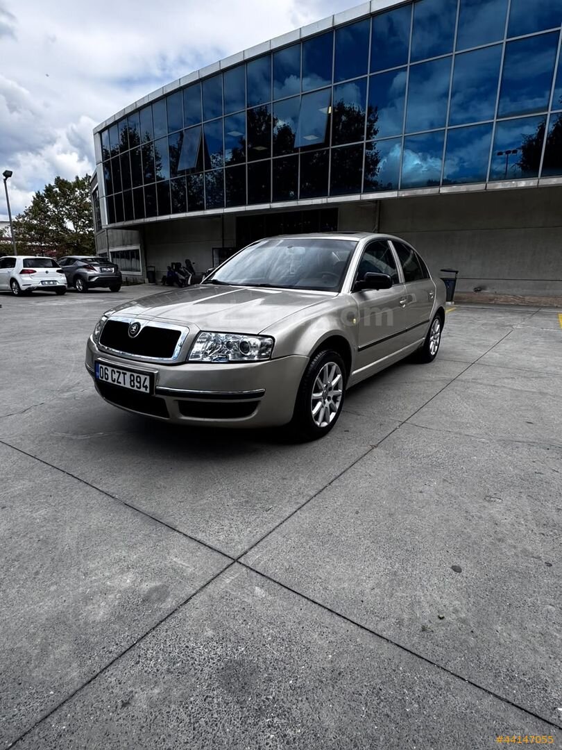 Galeriden Skoda SuperB 2.5 TDI Elegance 2003 Model İstanbul 394.500 km Bej 3