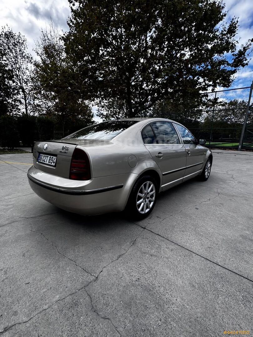 Galeriden Skoda SuperB 2.5 TDI Elegance 2003 Model İstanbul 394.500 km Bej 7