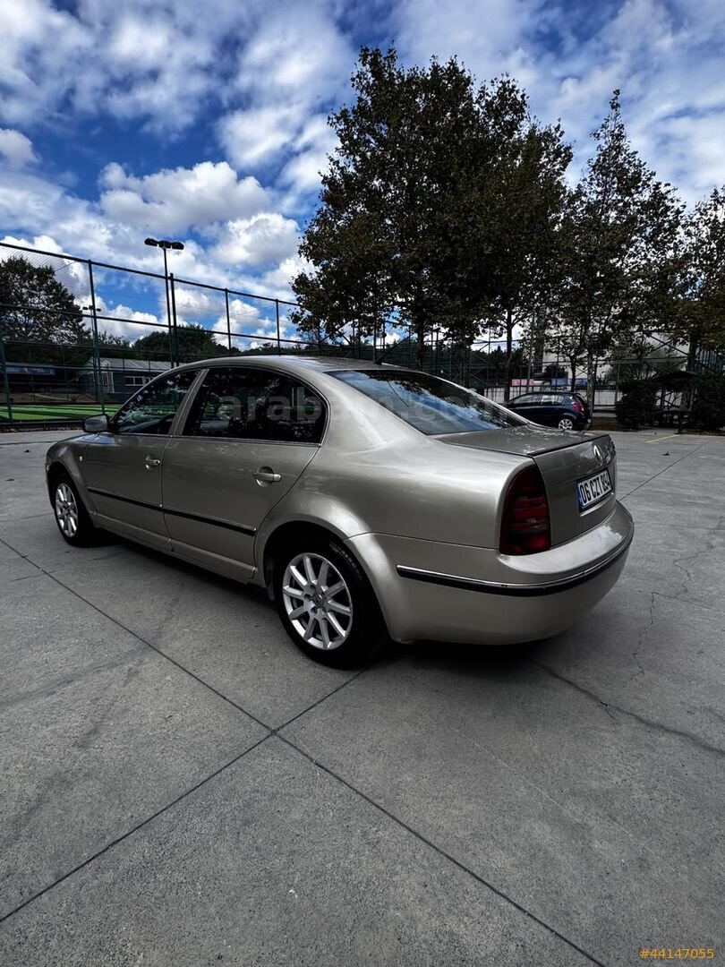 Galeriden Skoda SuperB 2.5 TDI Elegance 2003 Model İstanbul 394.500 km Bej 5