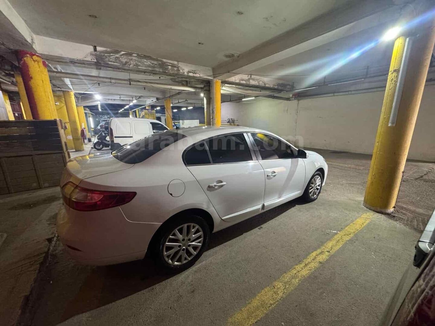 Sahibinden Renault Fluence 1.5 dCi Business 2015 Model Kocaeli 258.000 km Beyaz 5