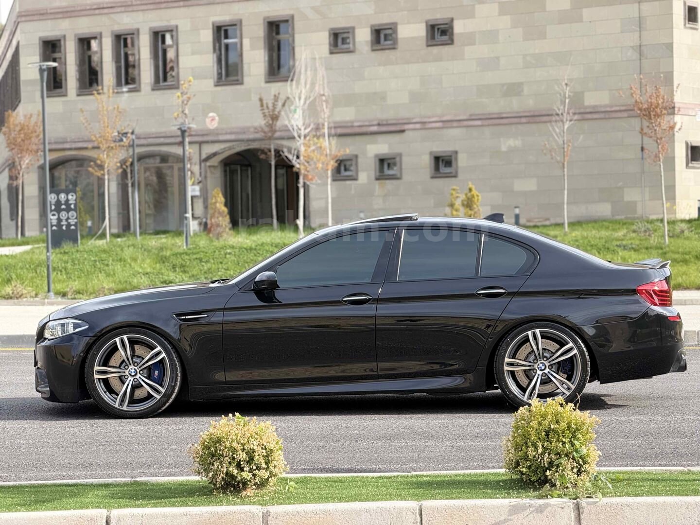 Sahibinden BMW M Serisi M5 2013 Model Nevşehir 142.000 km Siyah 3
