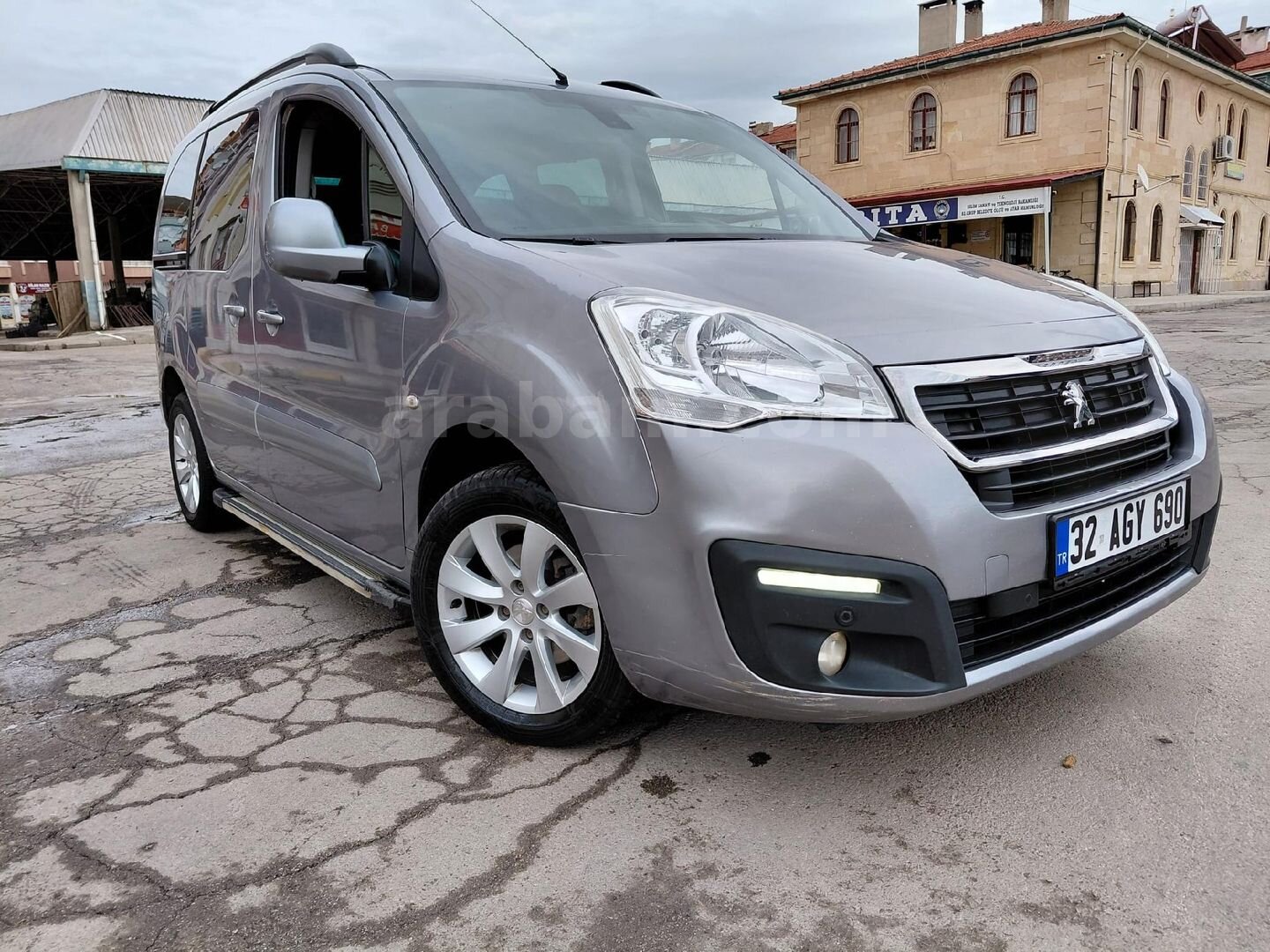 Sahibinden Peugeot Partner 1.6 HDI Allure 2017 Model Isparta 1