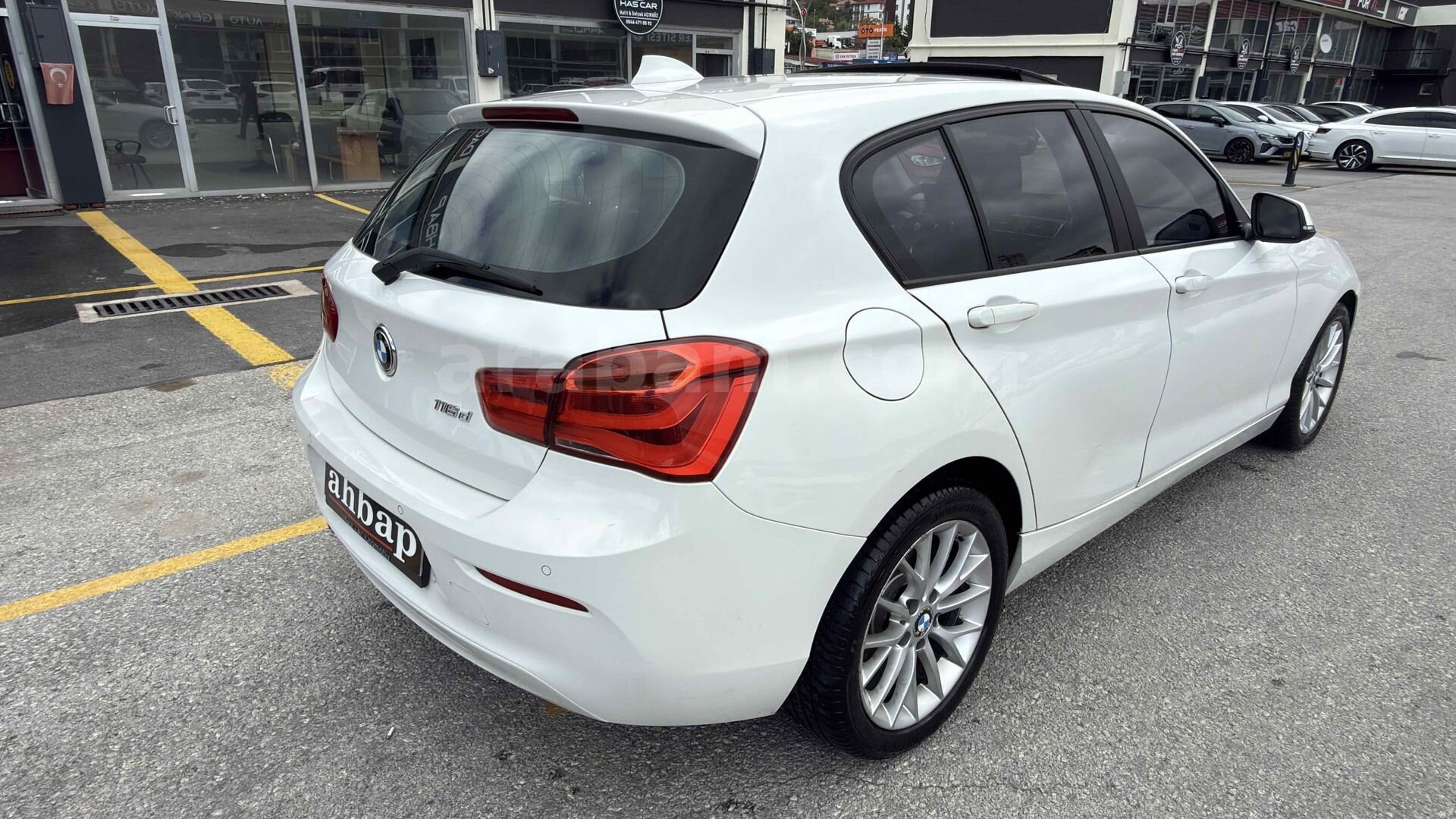 Galeriden BMW 1 Serisi 116d Joy Plus 2016 Model Yozgat 133.000 km Beyaz 5
