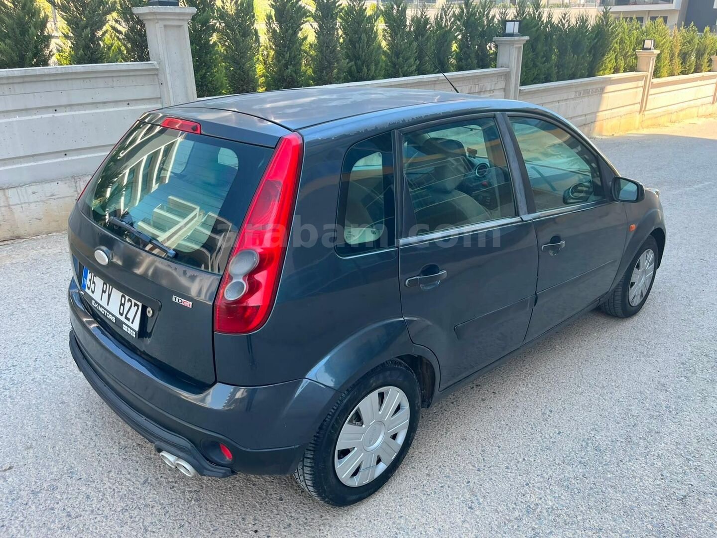 Galeriden Ford Fiesta 1.4 TDCi Comfort 2006 Model İzmir 189.000 km Füme 6