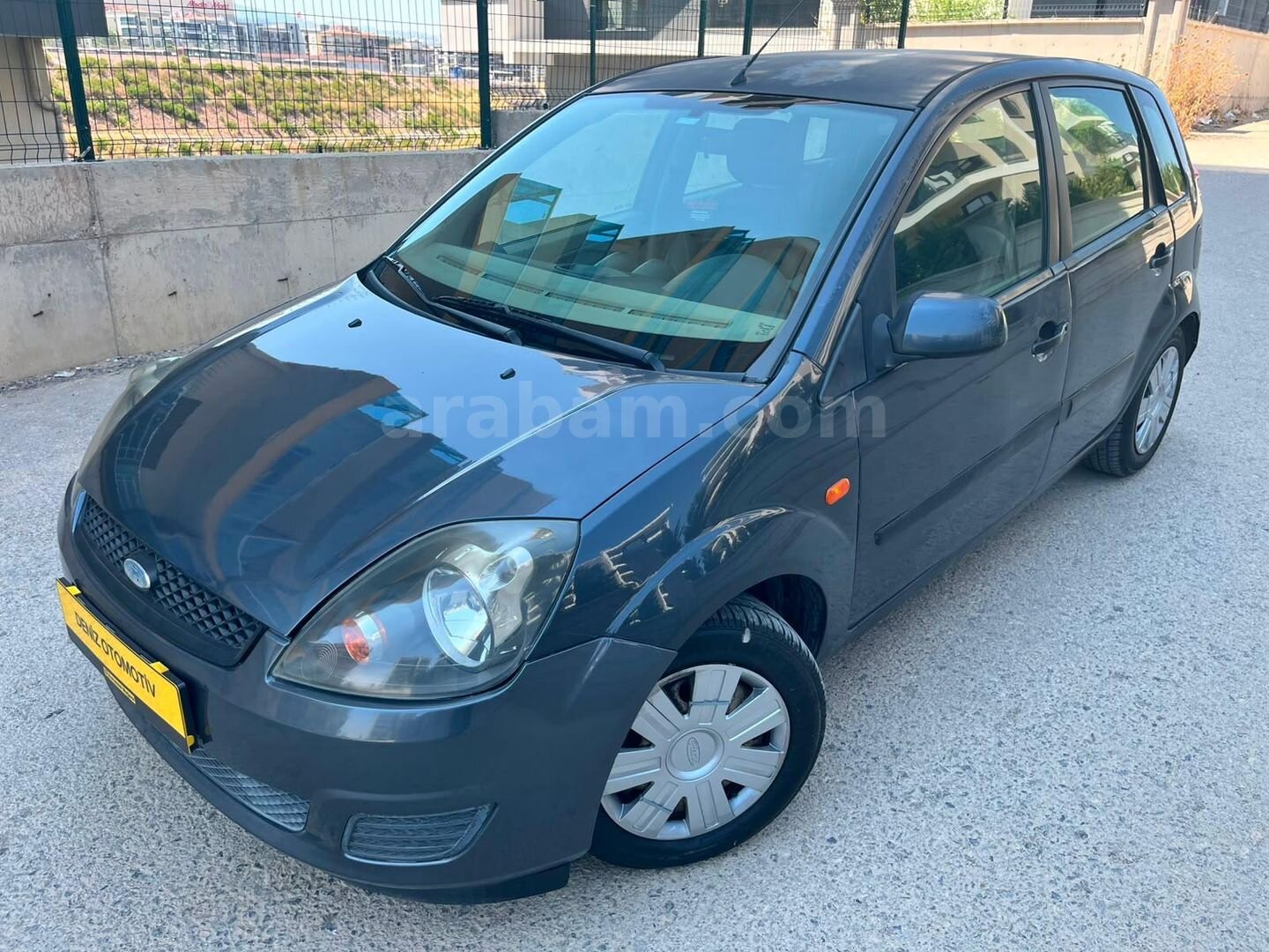 Galeriden Ford Fiesta 1.4 TDCi Comfort 2006 Model İzmir 189.000 km Füme 5