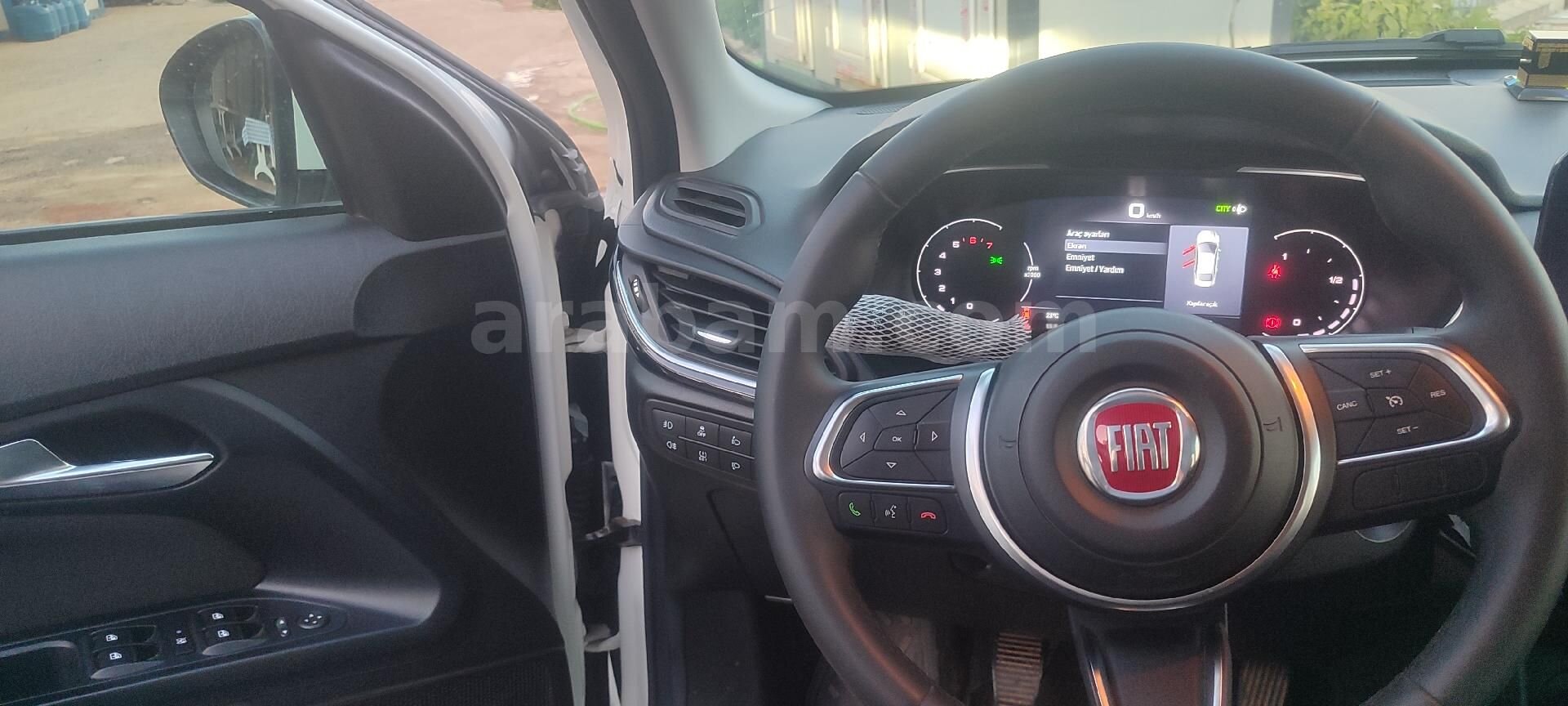 Sahibinden Fiat Egea 1.4 Fire Lounge 2021 Model İstanbul 28.000 km Beyaz 6