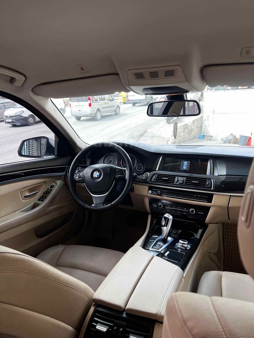 Sahibinden BMW 5 Serisi 520i Standart 2014 Model Ankara 210.000 km Beyaz 3